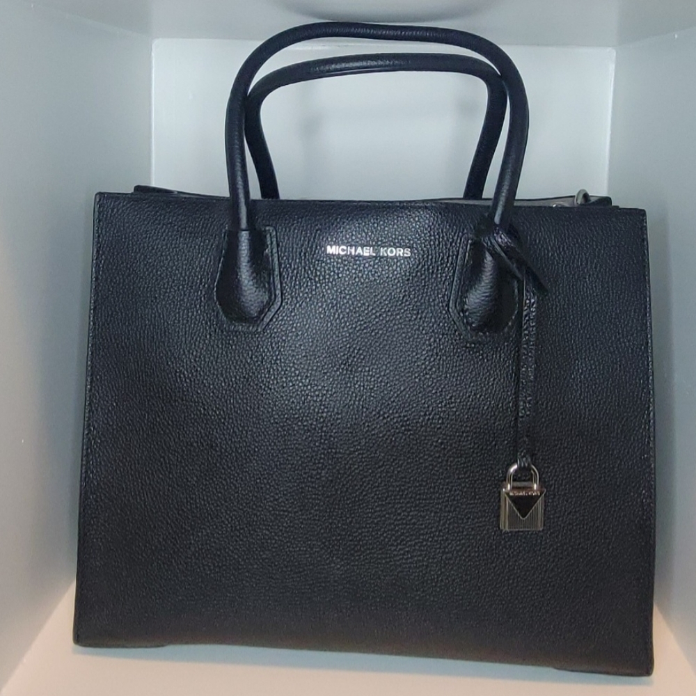 Michael Kors Mercer Large Tote